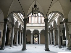 Buildings_021 The courtyard of Palazzo Strozzi